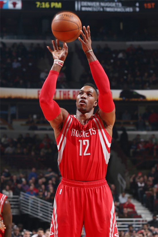 包含火箭新秀霍华德爆发，贡献分帮助球队取胜的词条