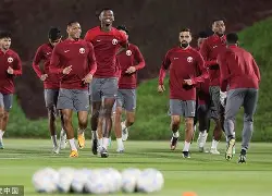 包含多特蒙德队员备战下一场比赛，为荣誉而战的词条