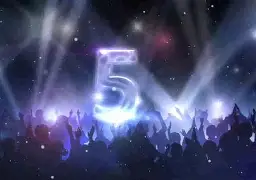 比赛过程惊险刺激,观众尽情欢呼英语
