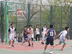 九州娱乐-关于超级联赛战况激烈，球员们奋力拼搏的信息